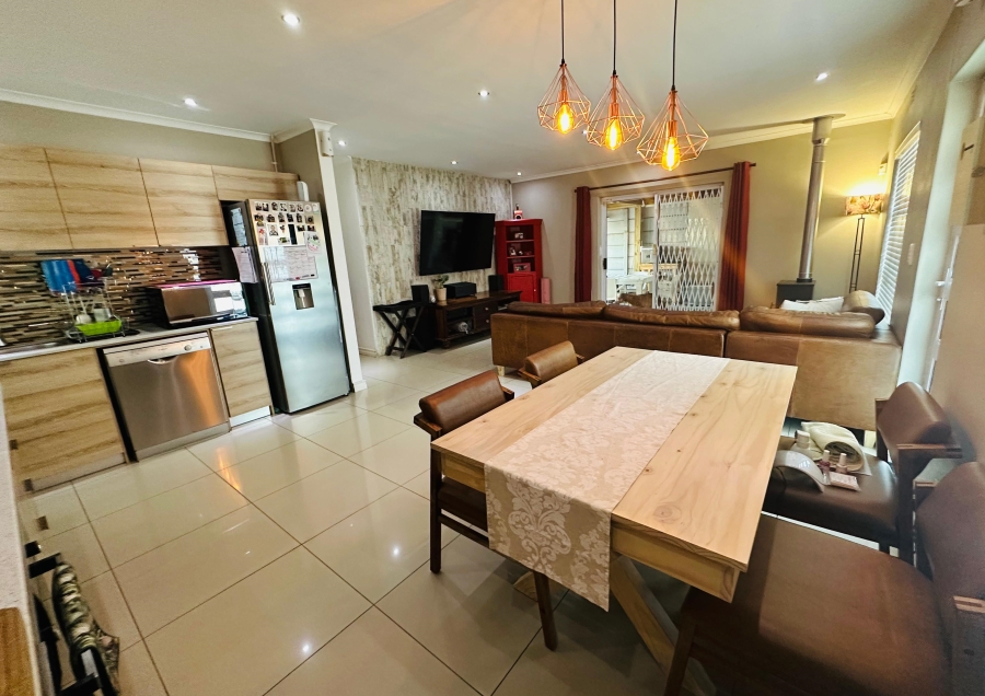 3 Bedroom Property for Sale in Sonstraal Heights Western Cape